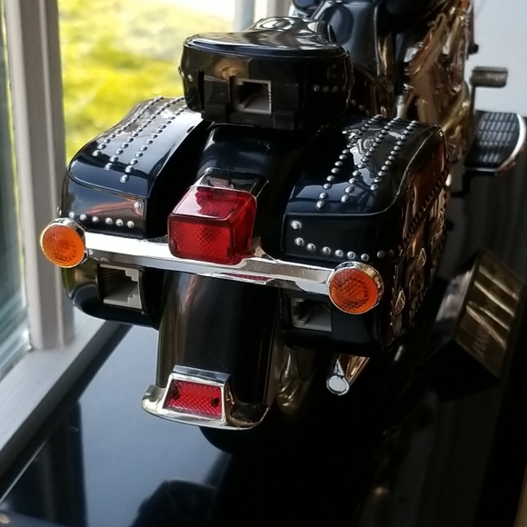 Harley Davidson Motorcycle Telephone Display - Picture 5 of 15